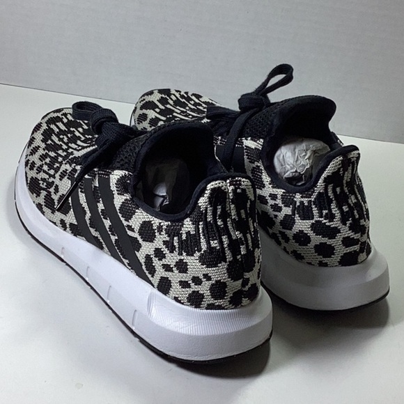 adidas Swift Run Raw White/Core Black/Carbon - Picture 5 of 7